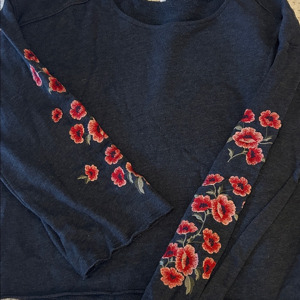American Eagle Outfitters Navy Crewneck Sweatshirt